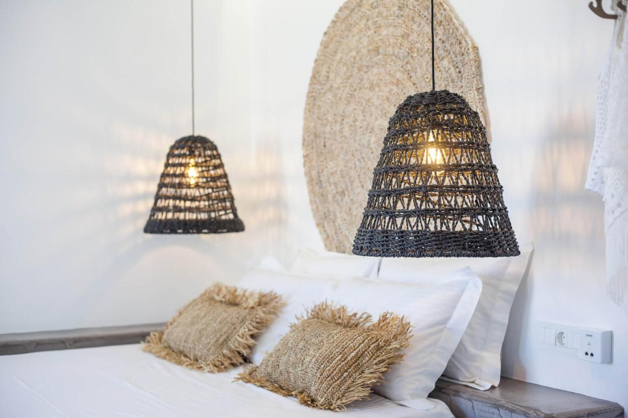 Malibu Boutique Studios | bed